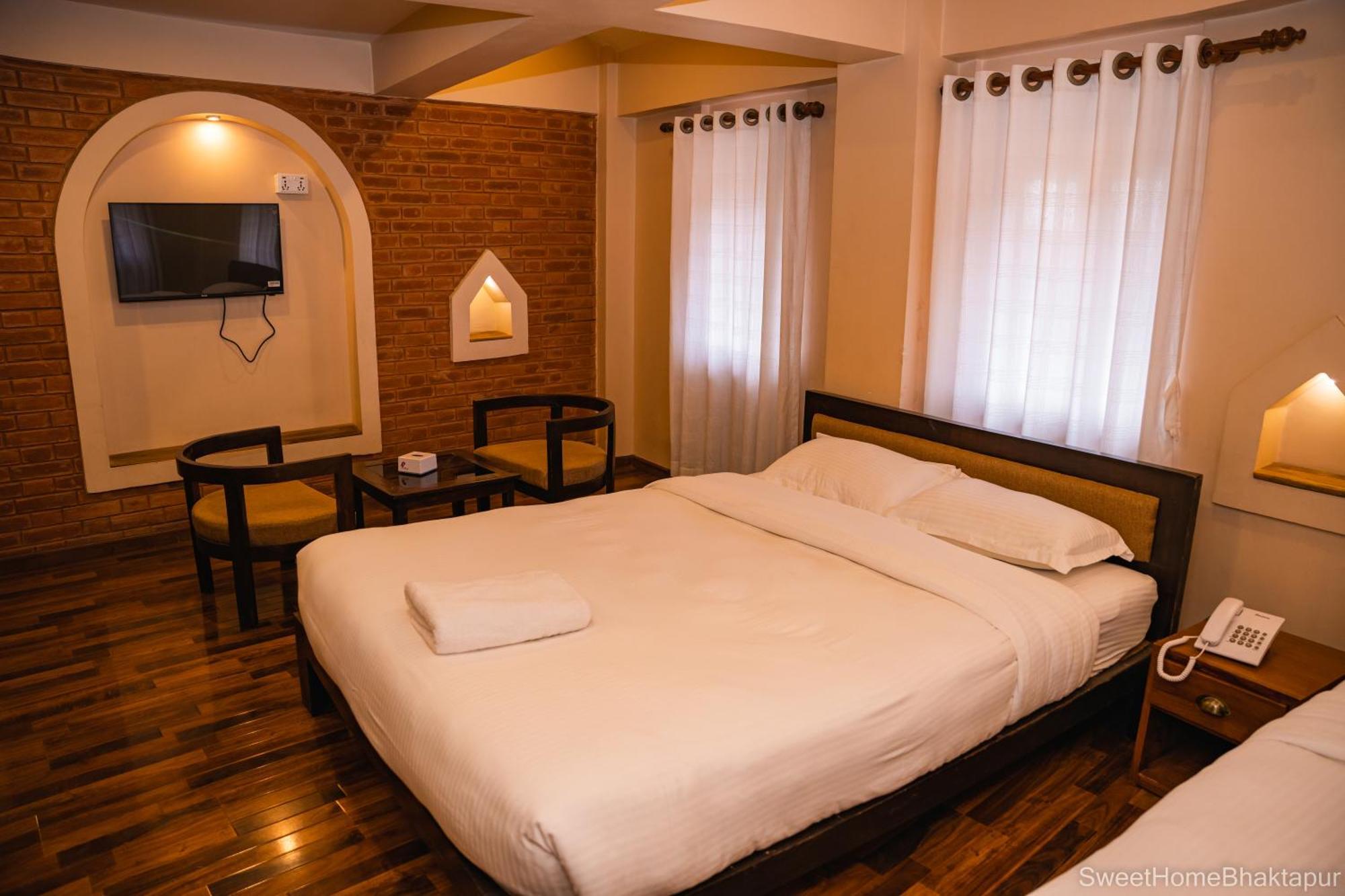 Hotel Sweet Home Bhaktapur Bagian luar foto